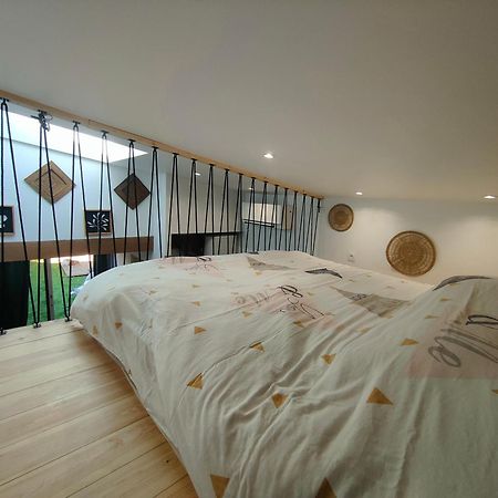 Willa Tiny House Avec Jardin Et Acces Piscine Chauffee Saint-Médard-en-Jalles Zewnętrze zdjęcie