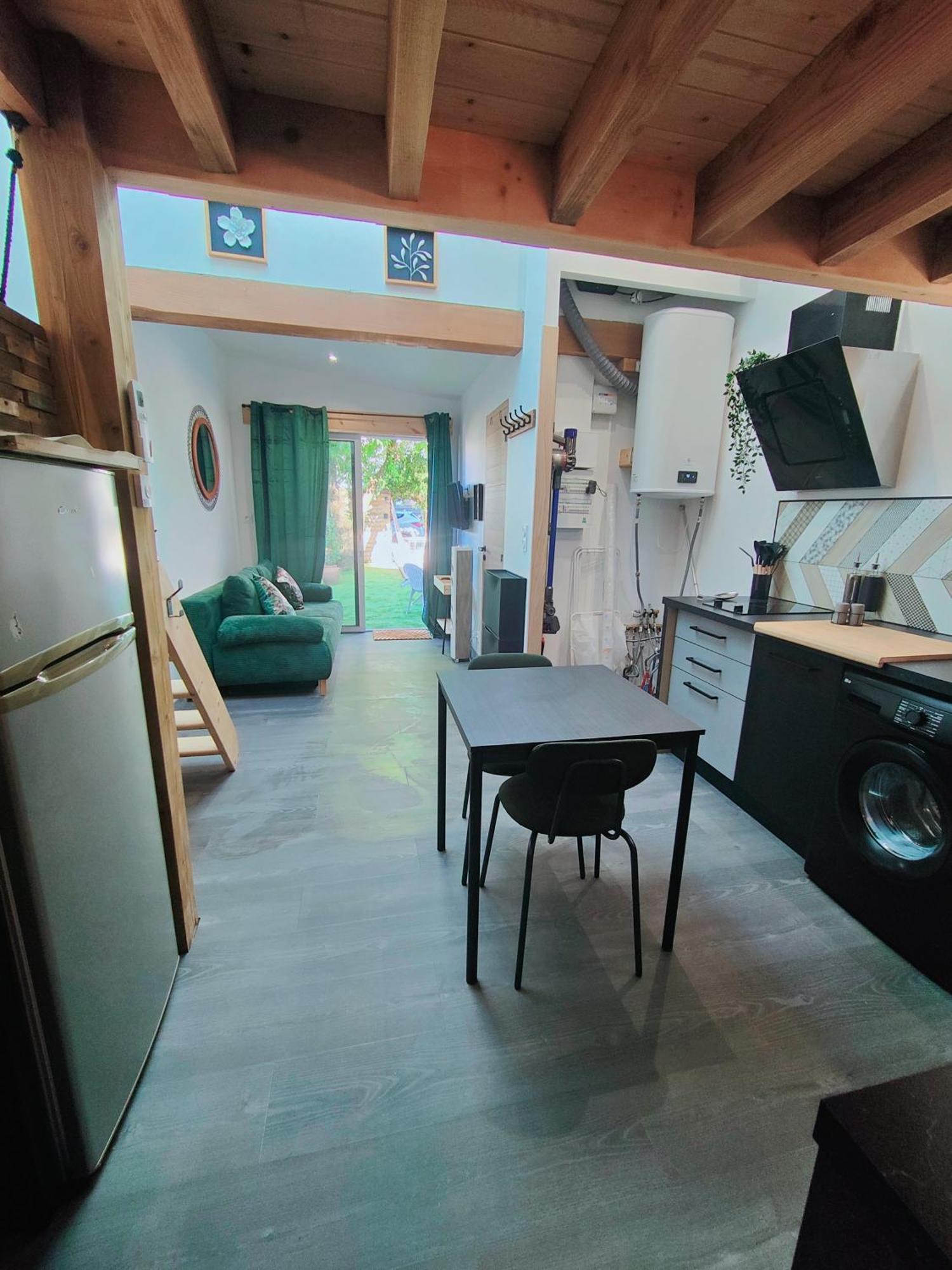 Willa Tiny House Avec Jardin Et Acces Piscine Chauffee Saint-Médard-en-Jalles Zewnętrze zdjęcie